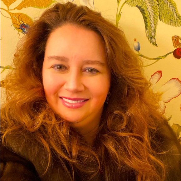 Meet your Posher, Kimberly - Picture 1 of 2